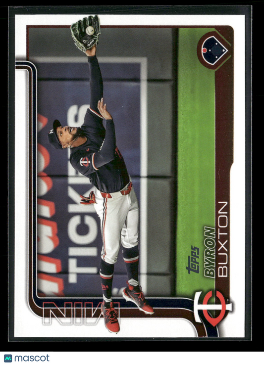 2025 Topps Series 2 Baseball Byron Buxton #530